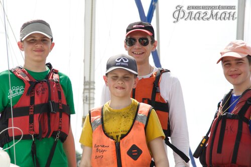 Фоторепортаж с парусной практики флотилии Флагман, прошедшей в июне 2017 года.